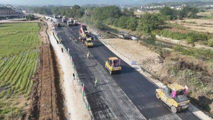 S358青陽(yáng)至紅石公路改建工程全線推進(jìn)，路面施工與附屬工程分包同步啟動(dòng)